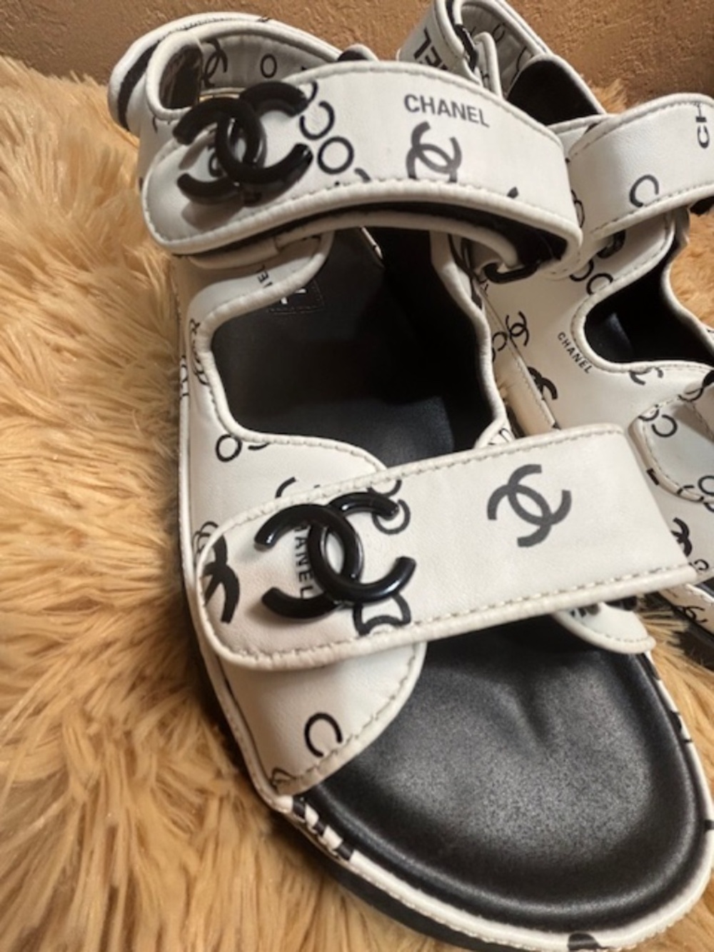 Chanel  2023 Authentic Mens white and black velcro Sandals - Picture 2 of 9